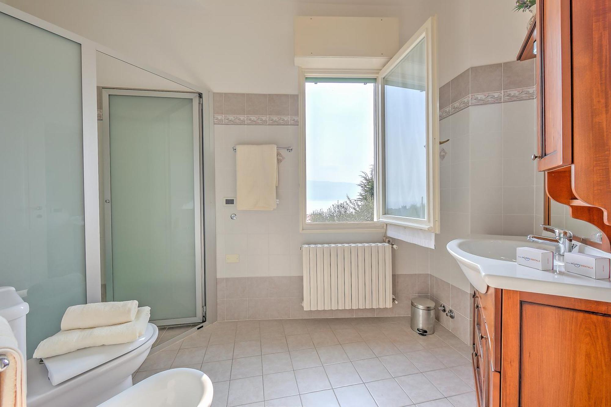 Angela -Terrace & Beautiful View Lake - Happy Rentals Toscolano Maderno Eksteriør bilde